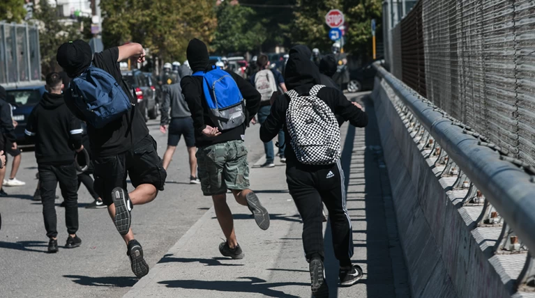 Επεισόδια Μαθητές