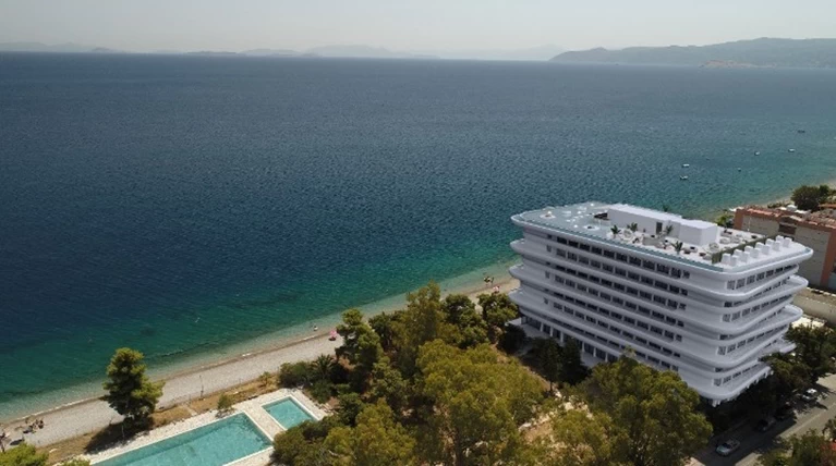Το Isla Brown Corinthia