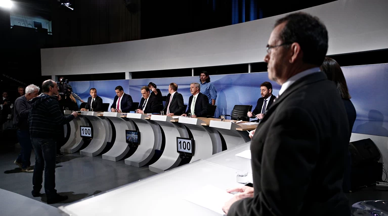 debate κιναλ
