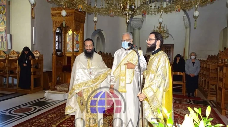 λινος
