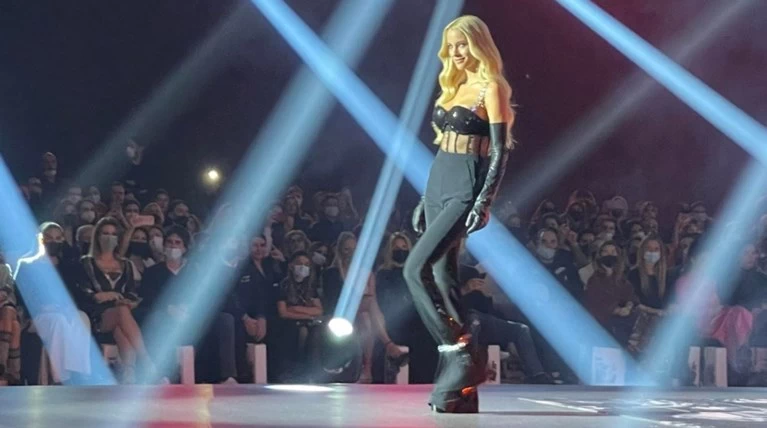 MadWalk 2021: Όσα έγιναν στο εντέκατο Fashion Music Project! Δείτε  βίντεο... | People & Style Ειδήσεις