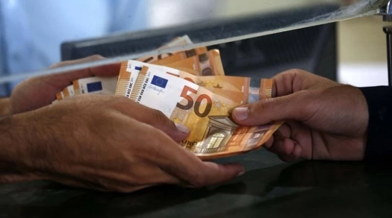 800 ευρώ