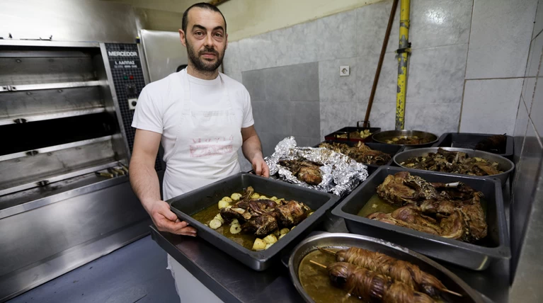 πασχαλινο τραπεζι