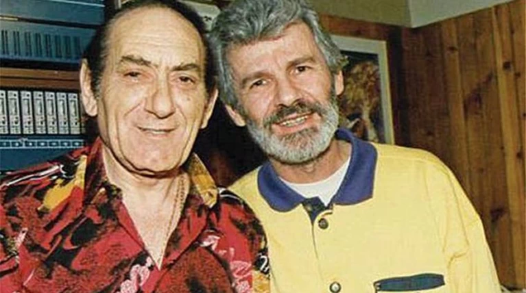 μουσαφιρης