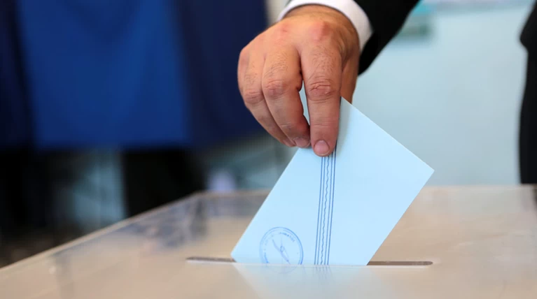 Αλλοίωση εκλογικού αποτελέσματος καταγγέλουν Θεοδωράκης, Πολύδωρας και Τζήμερος