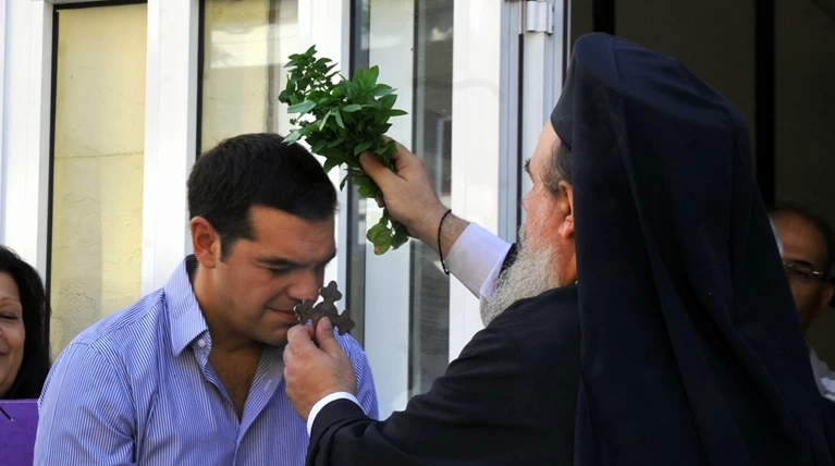 «Υπάρχει Θεός - Δεν υπάρχει Τσίπρας»