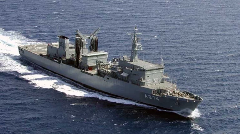 Δεύτερο πολεμικό πλοίο πάει στη Λιβυή για τον απεγκλωβισμό ελλήνων - ξένων
