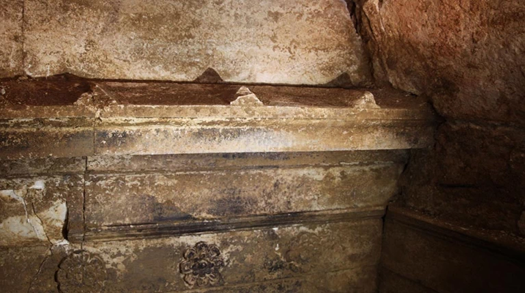 «Στον Ηφαιστίωνα ανήκει ο τάφος στην Αμφίπολη»