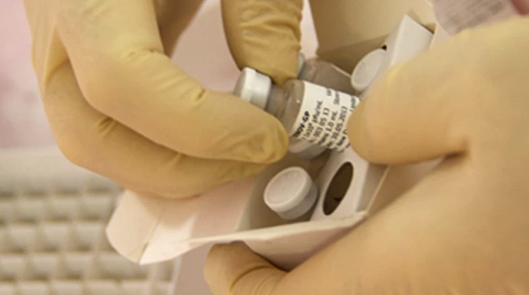 GSK: Στο τέλος της χρονιάς θα είναι έτοιμο το εμβόλιο για τον Εμπολα
