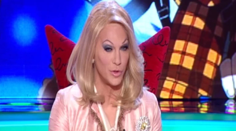 Η... άλλη Ελλη Στάη κάνει ανασκόπηση της χρονιάς