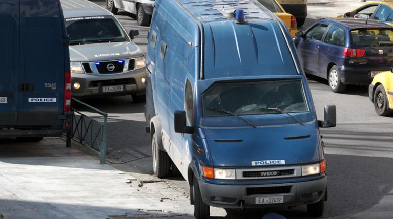 Πυρήνες: Ελεύθερη η 36χρονη που είχε μεταφέρει τον εξοπλισμό