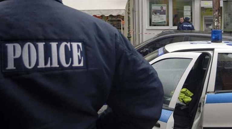 Κόρινθος: Τρεις συλλήψεις για παρεμπόριο και λαθραία τσιγάρα