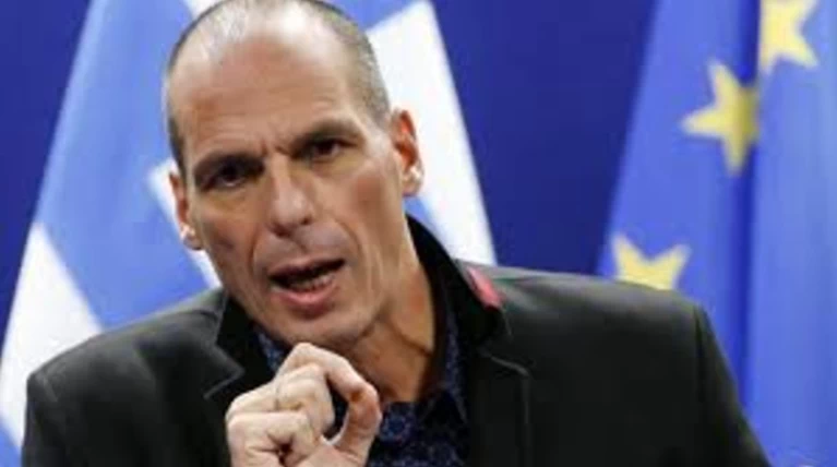 Βόμβες Βαρουφάκη: Πραξικόπημα όχι με τανκς, αλλά μέσω τραπεζών
