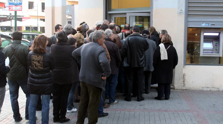 Το λάθος του «ΔΙΑΣ» έστειλε τους συνταξιούχους στα ΑΤΜ
