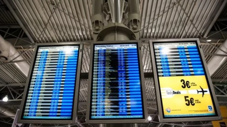 Μπλοκάρουν τις κρατήσεις από τα ελληνικά τουριστικά γραφεία