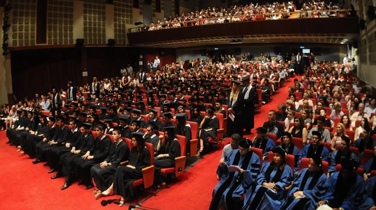 Tελετή αποφοίτησης του PIERCE – The American College of Greece