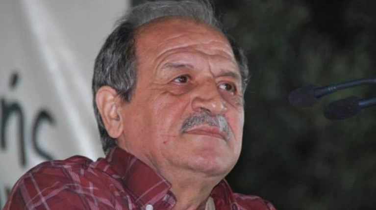 Βολές κατά διαφωνούντων από τον πατέρα του Νίκου Παππά