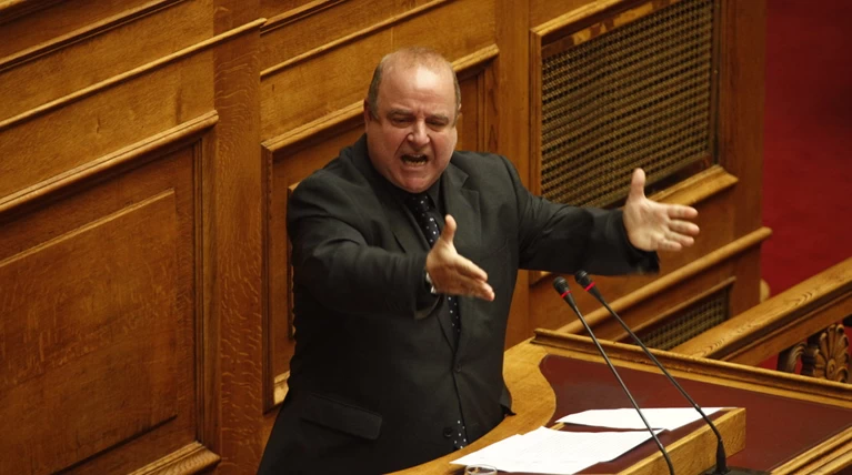 Συνέβη και αυτό!Ο Υπουργός Χαϊκάλης μηνύει εισαγγελείς