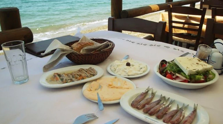 Lonelyplanet: Τα κορυφαία στο φαγητό ελληνικά νησιά