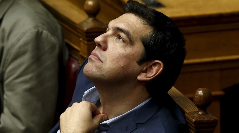 FAZ: Ο Τσίπρας υποκύπτει στο αναπόφευκτο
