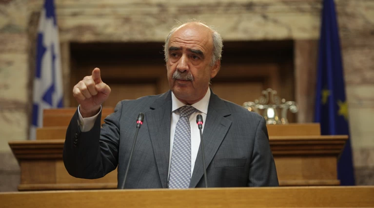 Ισορροπία σε δύο... βάρκες για τον Μεϊμαράκη