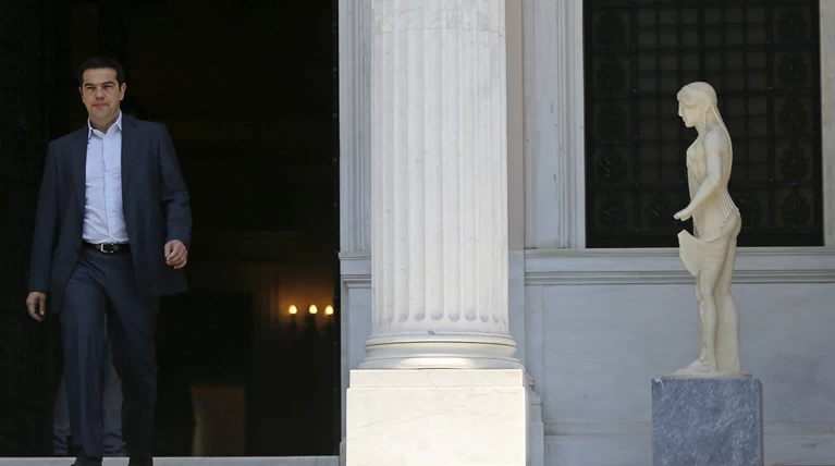 Ψήφος εμπιστοσύνης και στο βάθος εκλογές