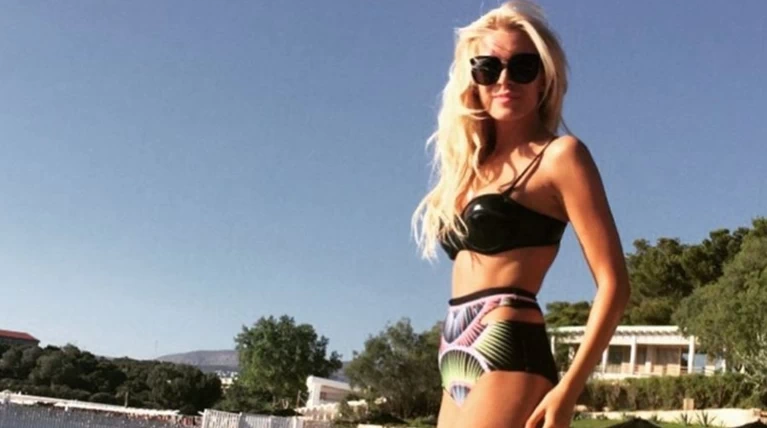 Η Καινούργιου με 11 διαφορετικά μαγιό στο instagram χωρίς ρετούς