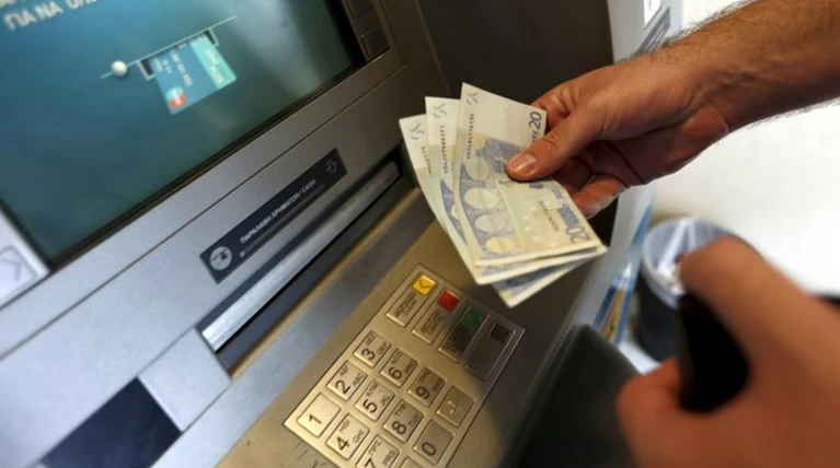 Στην εποχή της… δραχμής επέστρεψαν οι καταθέσεις