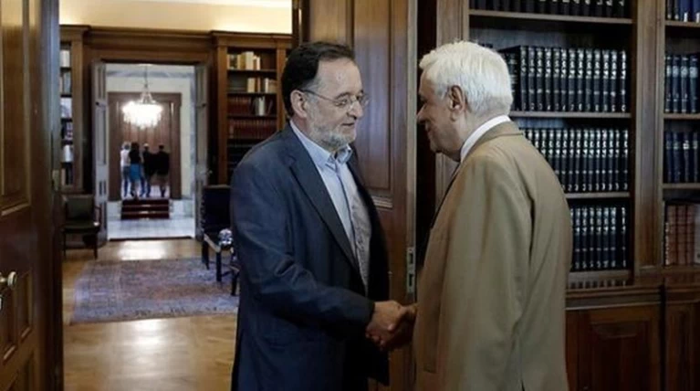 Κατηγορώ κατά Παυλόπουλου για τη διαδικασία εξπρές