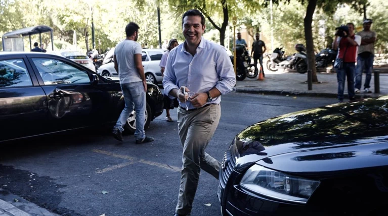 Με σύνθημα «Μόνο μπροστά» ξεκινάει τη μάχη ο Τσίπρας