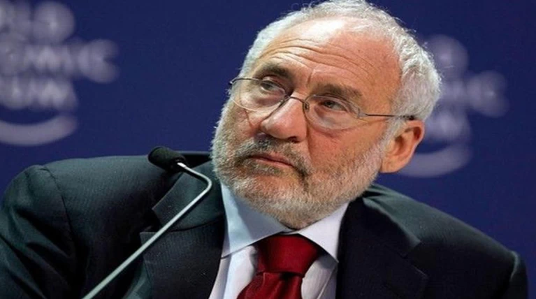 Στίγκλιτς: «Ηλίθιες» οι ιδέες της Γερμανίας