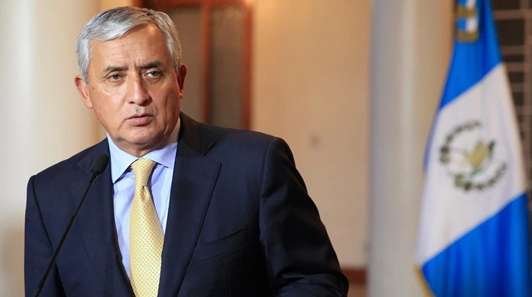 Ενταλμα σύλληψης σε βάρος του προέδρου της Γουατεμάλας