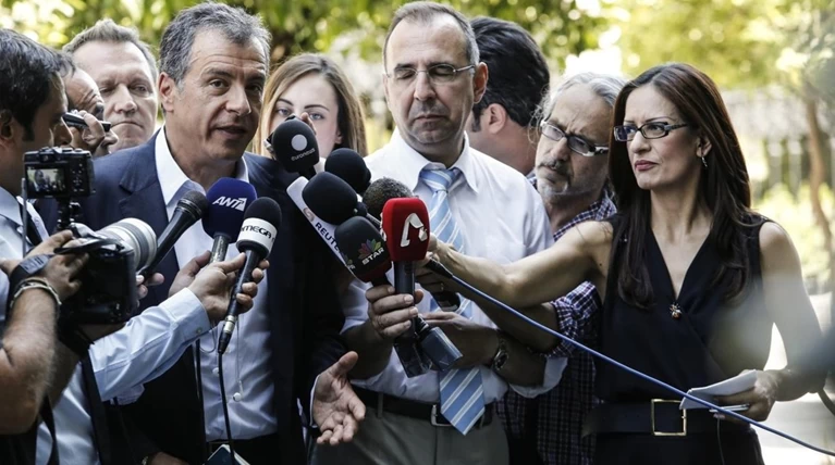 Σφοδρή επίθεση για διαπλοκή κορυφαίων του ΣΥΡΙΖΑ