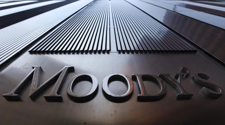 Moody's: Υποβάθμισε σε C τέσσερις ελληνικές τράπεζες