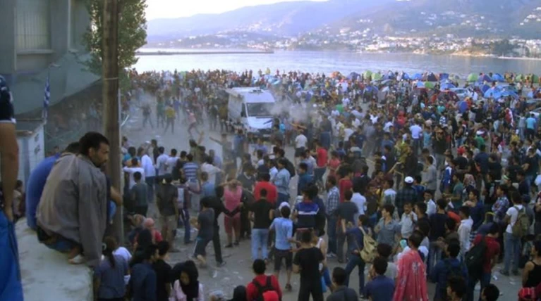 Εκρηκτική κατάσταση στη Μυτιλήνη με το προσφυγικό