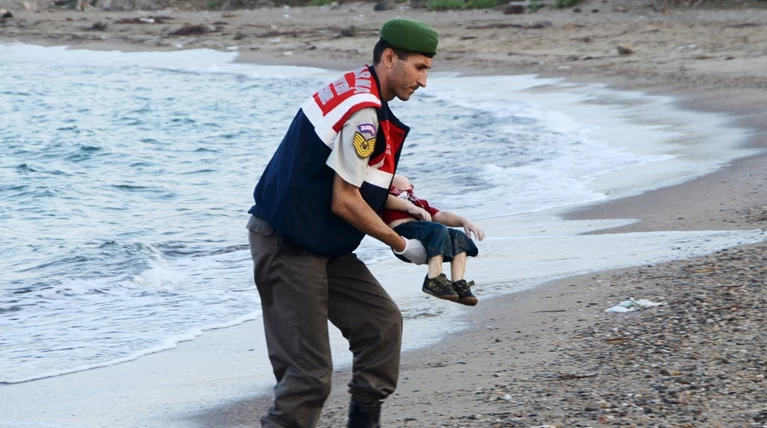 Συγκλονιστική μαρτυρία για το θάνατο του Αιλάν: όταν πλησίασα κατάρρευσα
