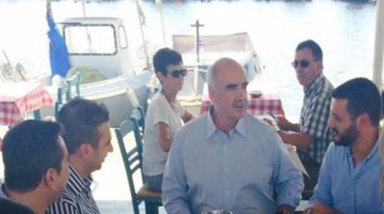 Με τσίπουρο ο Μεϊμαράκης καλεί σε συστράτευση τους νέους