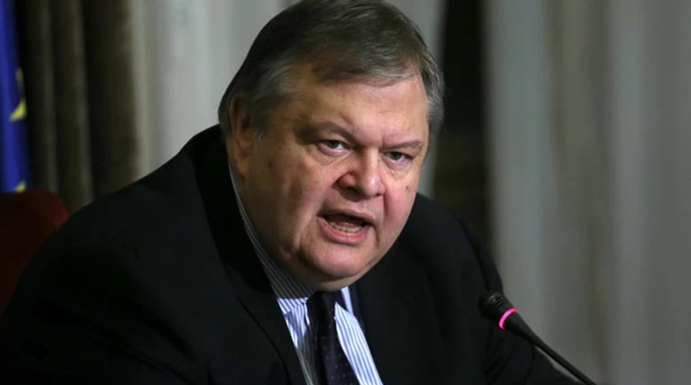 Κεραυνοί Βενιζέλου: Ο Τσίπρας είτε είναι σε σύγχυση είτε είναι ωμός ψεύτης