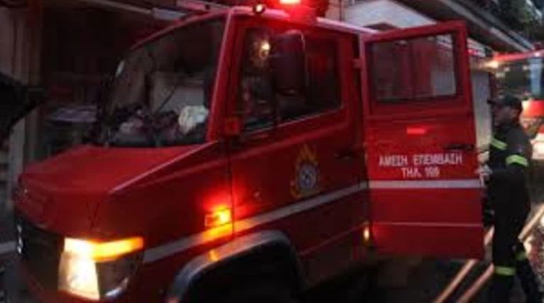 Πυρκαγιά σε πολυκατοικία στο Χαλάνδρι