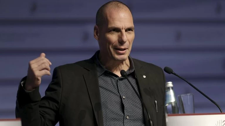 Βαρουφάκης: Απάτη οι διαπραγματεύσεις, ο Τσίπρας ενέδωσε στους πιστωτές