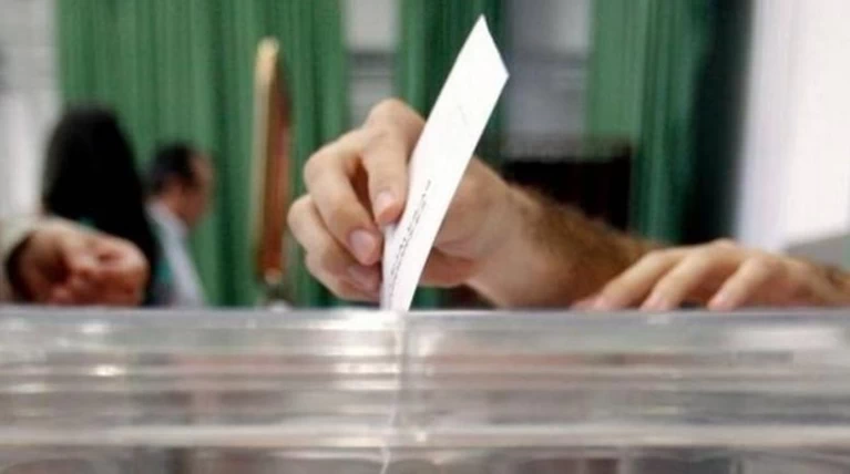 Δημοσκόπηση Pulse: Οριακό προβάδισμα του ΣΥΡΙΖΑ έναντι της ΝΔ