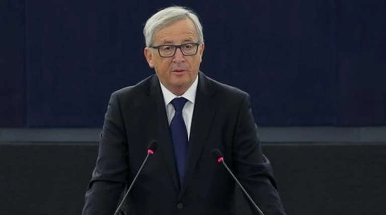 Γιούνκερ: Αν δεν τηρήσετε το πρόγραμμα, η ΕΕ θα αντιδράσει «διαφορετικά»