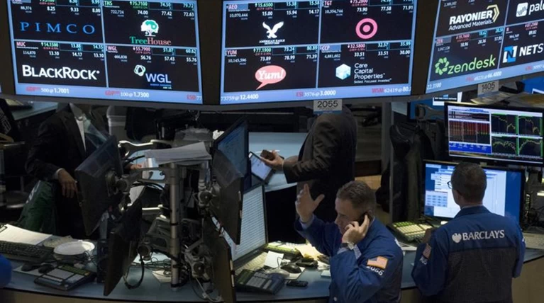 Bloomberg: Κυβέρνηση συνασπισμού ψηφίζουν οι επενδυτές