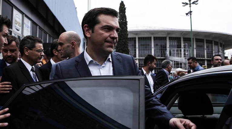 Το παράδοξο: στροφή στο κέντρο με Τασία, Θεανώ, Κοτζιά