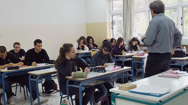 Πείραμα στα σχολεία: πρώτο κουδούνι στις 10 αντί 8