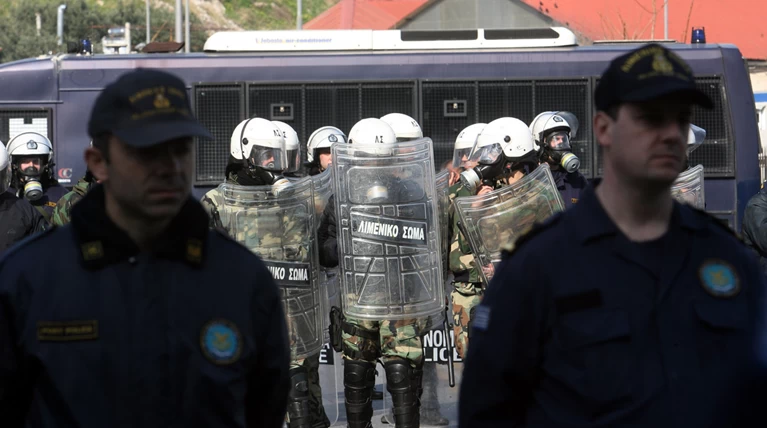 Αντιφασιστικό συλλαλητήριο και συγκέντρωση Χ.Α. το απόγευμα στον Πειραιά
