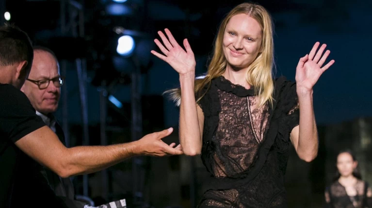 Ο Άγγελος της Victoria Secret που έπεσε στην πασαρέλα