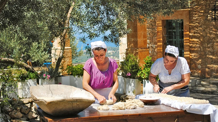 Αφιέρωμα του Guardian: Γίνε γεωργός για μία μέρα στην Κρήτη