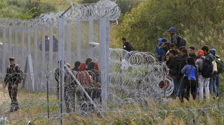 Σφράγισμα συνόρων και έκτακτα μέτρα στην Ευρώπη