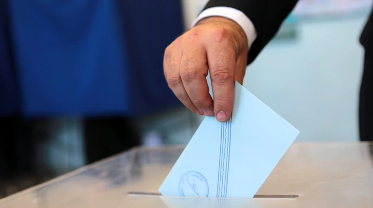 Τι έδειχναν τα γκάλοπ λίγο πριν τις κάλπες του Γενάρη